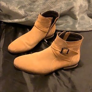 Tan Suede chukka boots